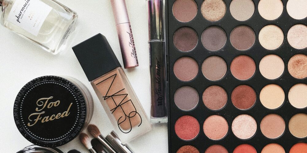 6 Toxic Makeup Ingredients to Avoid & Better Alternatives